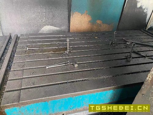 出售:威海华东3022数控龙门铣一台