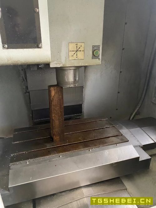 出售准新机:2018年美国哈挺710plus加工中心一台
