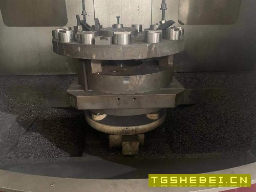 出售：三一精机630双工位卧加一台