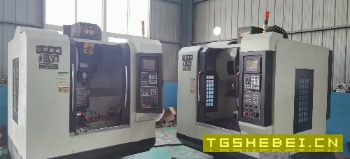 同款2台10000转台群650加工中心，BT40三线规，2015年，工厂在位，价格不贵.