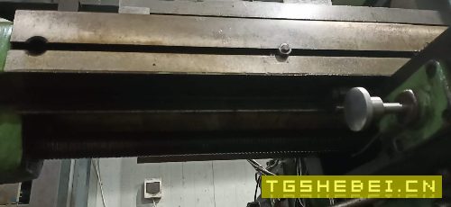 南昌凯马6132万能升降台铣床