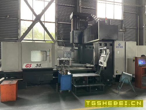 出售：苏州德阳3021龙门加工中心