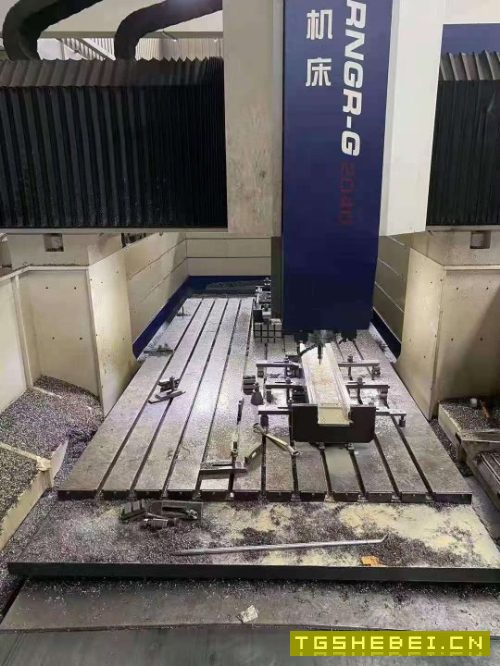 刚定中捷4米数控龙门铣,18年6月的,很少用,西门子828D系统,正在干活,随.
