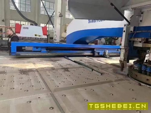 出售:亚威HPE-3048伺服数控转塔冲床