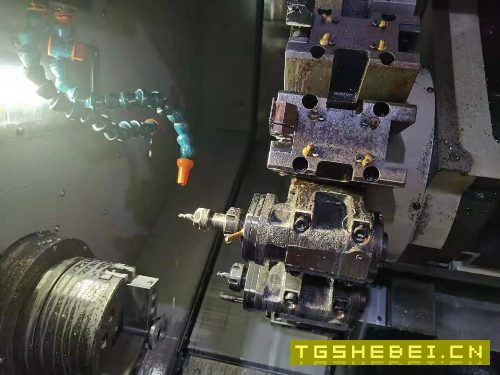 出售日本津上车铣复合