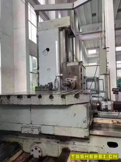 出售俄罗斯125数控镗,工作台1.6×1.8米