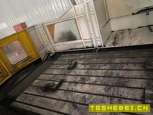出售:精品2028年带刀库的2518龙门加工中心