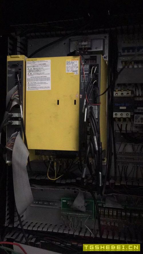 出售士元850加工中心一台