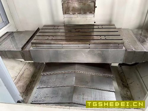 出售两台同款台湾福裕2033（850）立式加工中心