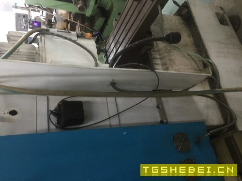 打包出售3台数控设备
