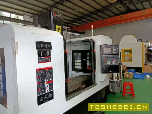 工厂在位台群850一台，三硬轨