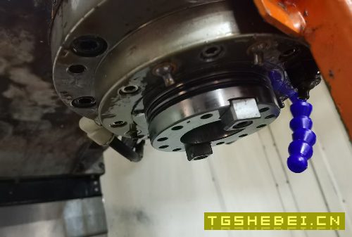 出售多台乔峰V-8加工中心