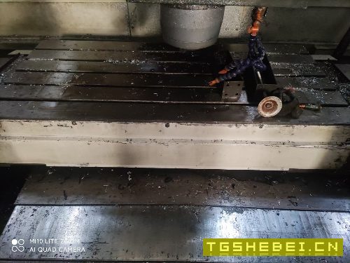 出售:友佳1161加工中心一台