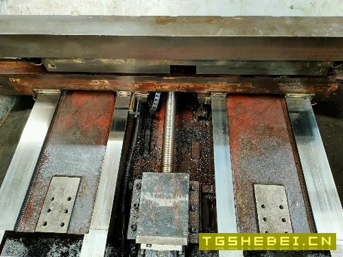 出售15年鼎泰1580数控铣硬轨三菱M70价格不贵