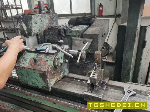 1432万能外圆磨床!320/3米在位出售
