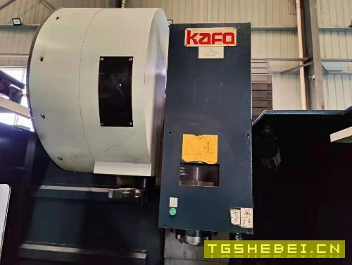 台湾高峰VMM116B重型加工中心，三轴硬轨，BT50齿轮头6000转，带油冷机，主.