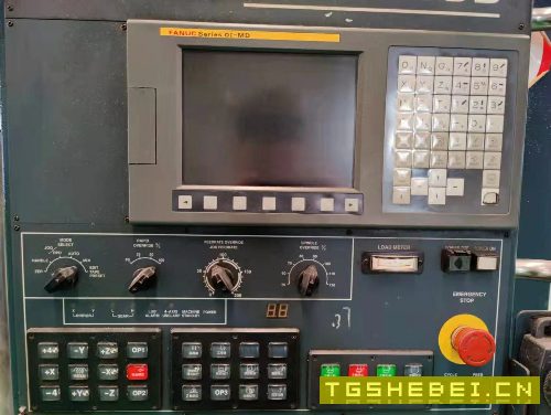 台湾高峰VMM116B重型加工中心,三轴硬轨,BT50齿轮头6000转,带油冷机,主.
