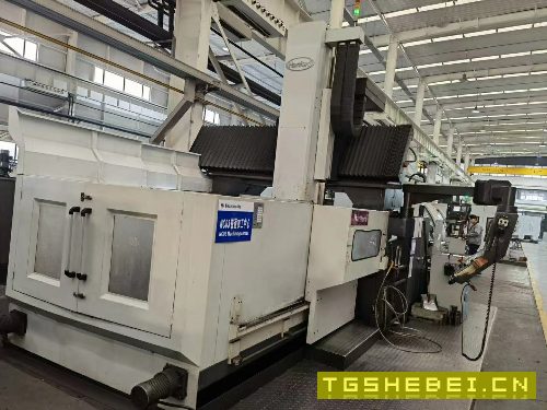 出售:台湾协鸿2190数控龙门铣,BT50主轴,齿轮头,6000转,三轴行程XYZ:20.