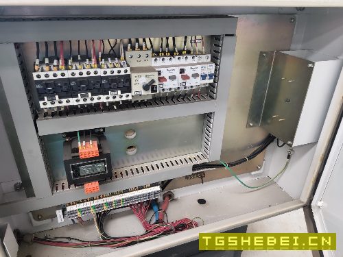 出售2007年沈阳一机产CW6163Bx1500普通车床