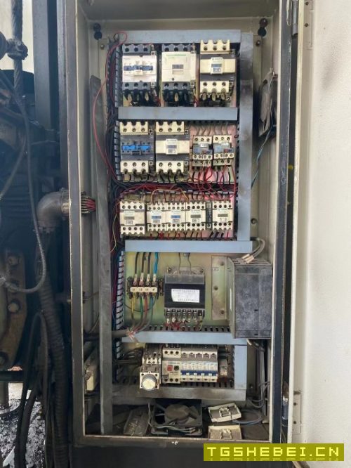 出售:汉川611C/4镗床,主轴110。