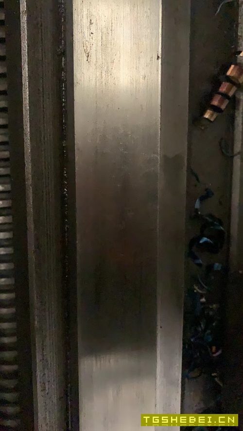 出售：13年沈阳61801500车床，导轨很好，机器很新，正常使用。