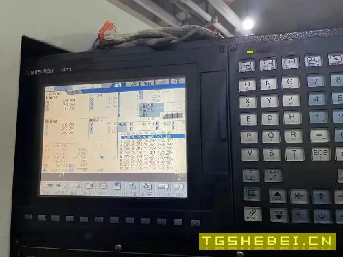 出售台湾丽伟750两线一硬加工中心,三菱M70系统