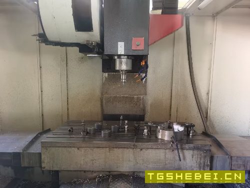 出售:2016年乔峰V13立式加工中心,1370立加,主轴BT40,三线轨,三菱M70系.