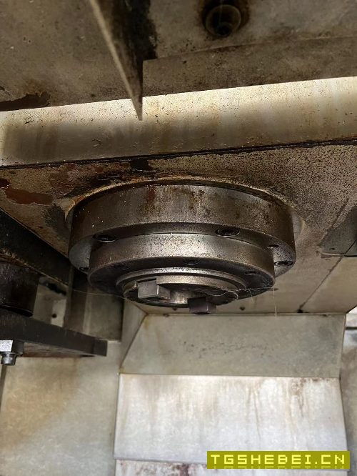 出售：德马1370加工中心。工作台1500700，硬轨机，带刀库。