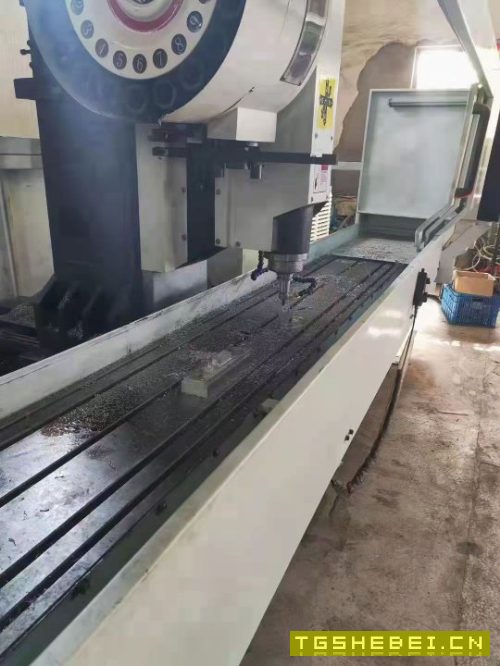 出售:近年份3500型材机一台,行程3500X500X550,新代系统。转速12000转,BT.