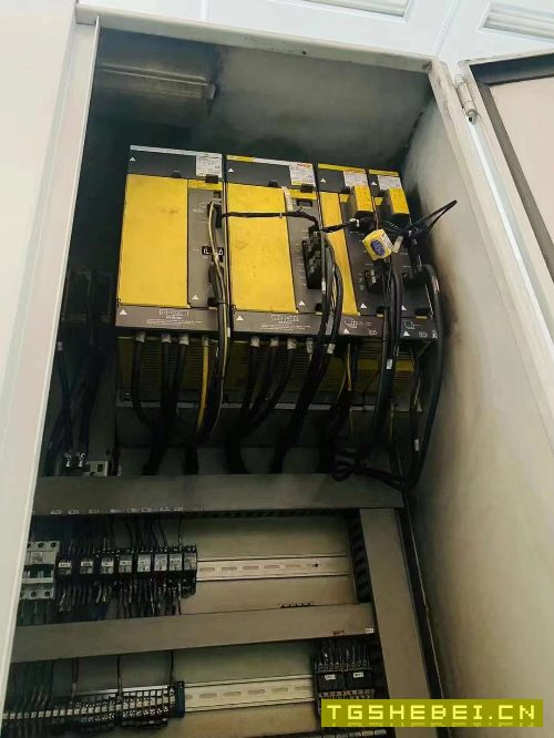 台湾荣田VL-46A数控立车在位出售,加工直径560mm,加工高度450mm12工位刀塔.