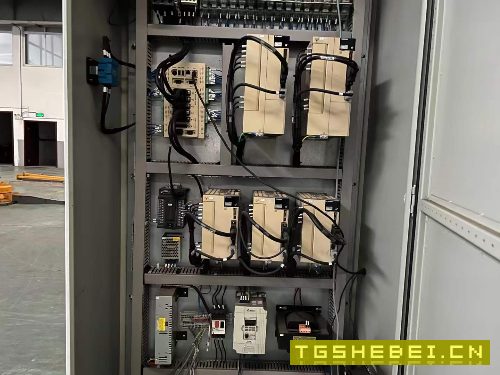 爱克龙门式折弯中心1003200