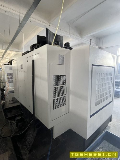 江苏鑫斯达MXV1042,新代22MA系统,主轴BT40,直连10000转,三硬轨,三轴行.