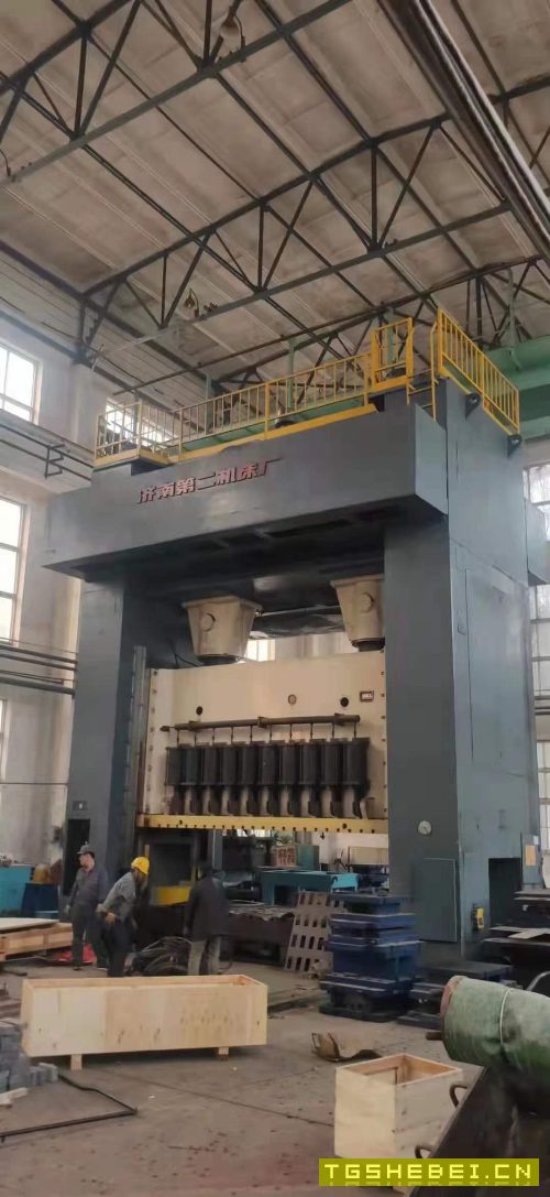 1600吨双点冲床工作台前后移动八成新优惠出售