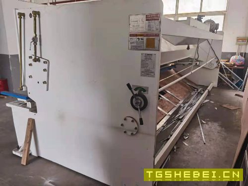 出售：2020年7月出厂剪板机折弯机一套，实际使用6个月，机器很新。