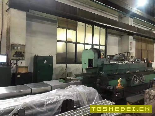 上海1363×4米外圆磨床,附件齐全