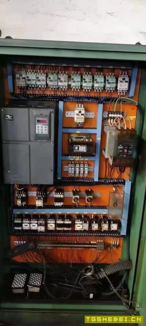 上海1363×4米外圆磨床,附件齐全