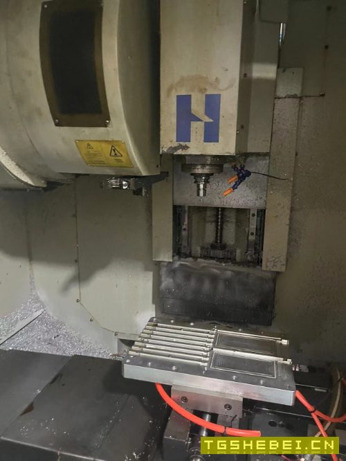 打包出售17年哈挺710两台510一台,BT30主轴,西门子系统。