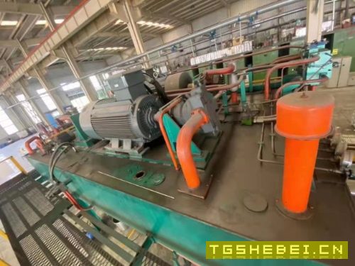 新定1800吨铜铝型材挤压机。安装少用。