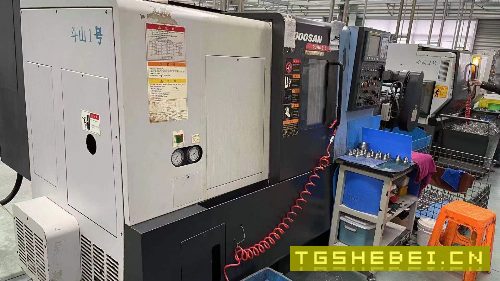 韩国斗山215数控车床