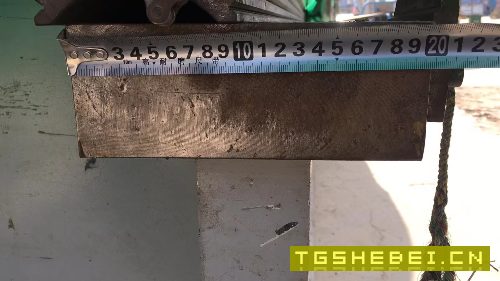 出售：中海重型100吨4000折弯机一台。