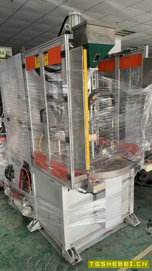 出售台湾百塑立式注塑机25吨