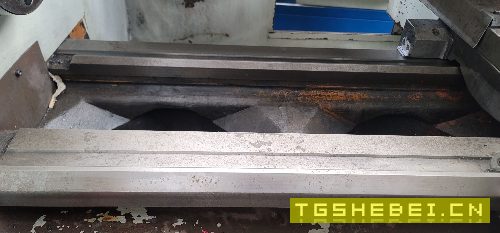两台海威小数控车床,加工长度750
