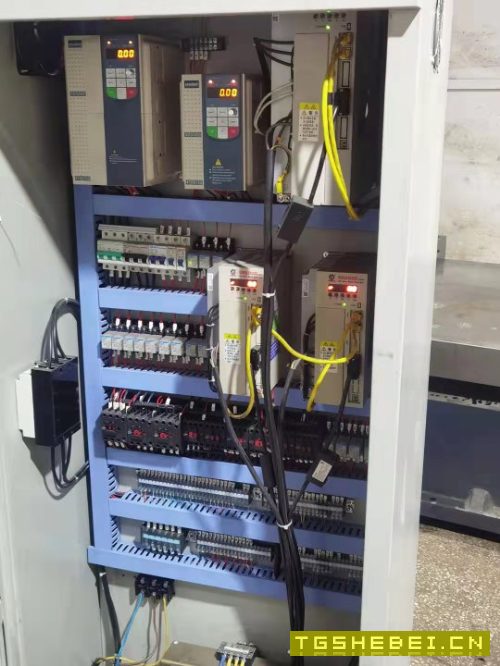 出售全新4米数控龙门铣,可以试车。