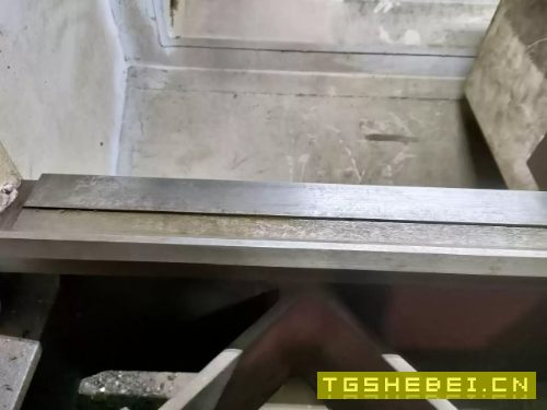 出售大连6150乘1米数控车一台