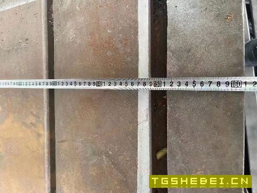 青岛永立6米龙门刨铣，工作台61.6米。