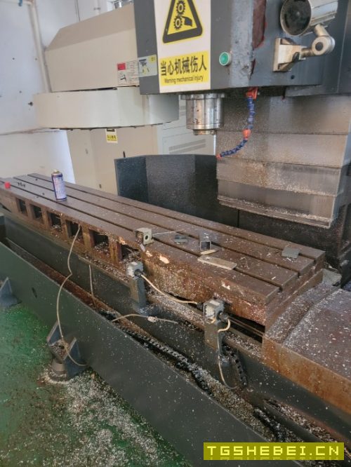 南通百盛型材加工中心,BT40主轴,工作台2500&am.