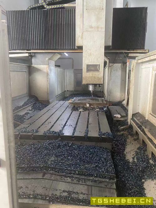 出售:厚道2516数控龙门加工中心一台