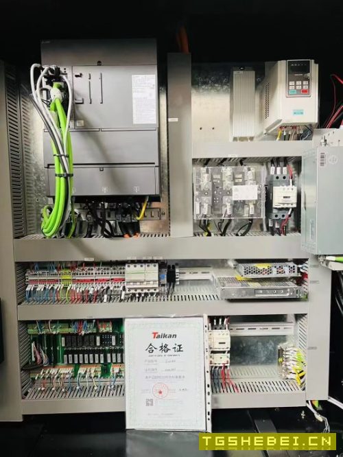 准新台群1165S,未过保,使用一个多月,三菱M80.