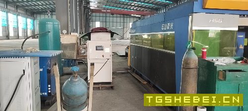 3300瓦多模激光器宏山4020H包围交换台激光切割机.