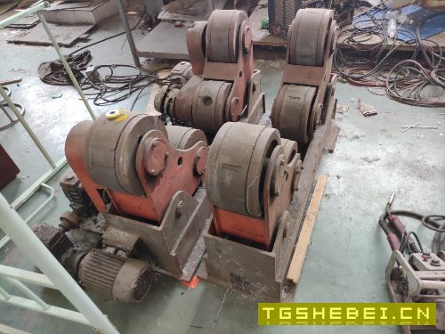 出售:8台滚轮架,80t的2台,60t的4台,10t的2台